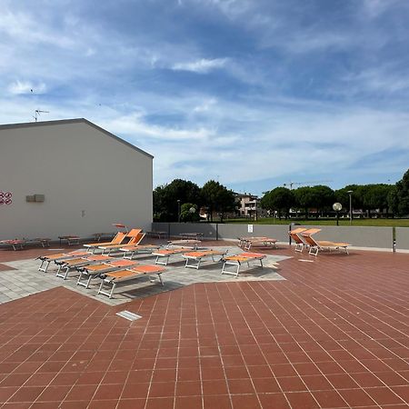 Villaggio Luna Swimmingpool- Agenzia Cocal Caorle Exteriör bild