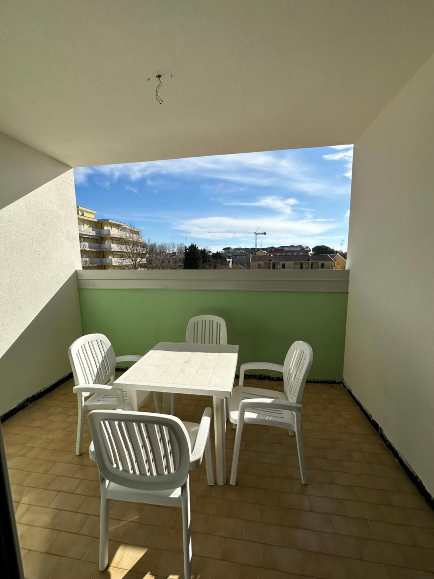 Villaggio Luna Swimmingpool- Agenzia Cocal Caorle Exteriör bild