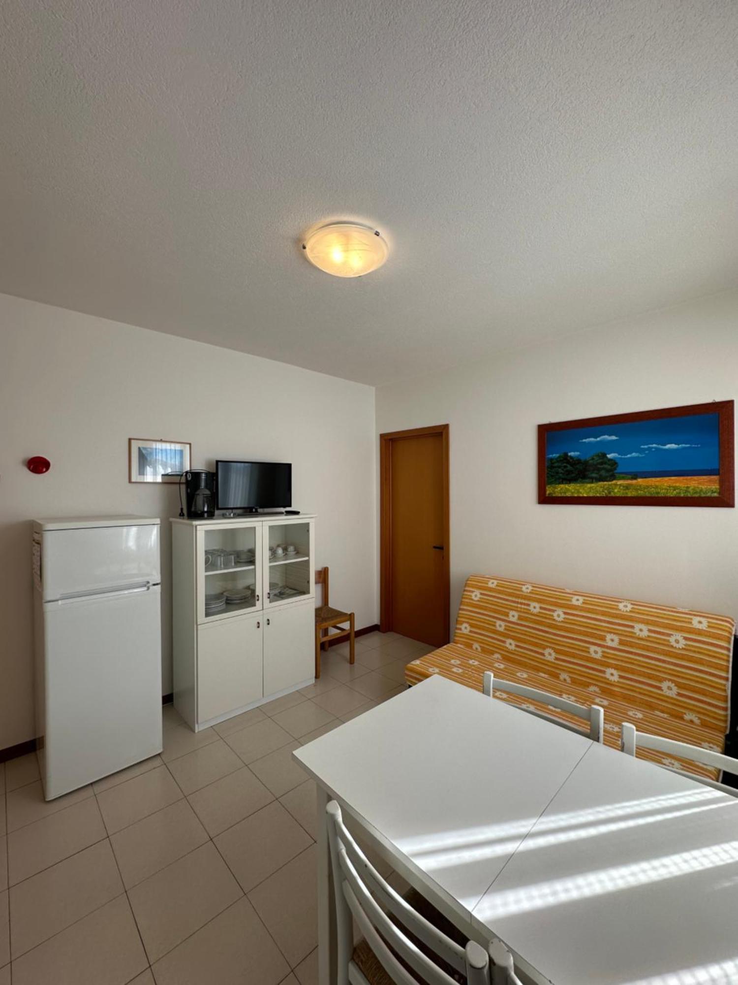 Villaggio Luna Swimmingpool- Agenzia Cocal Caorle Exteriör bild