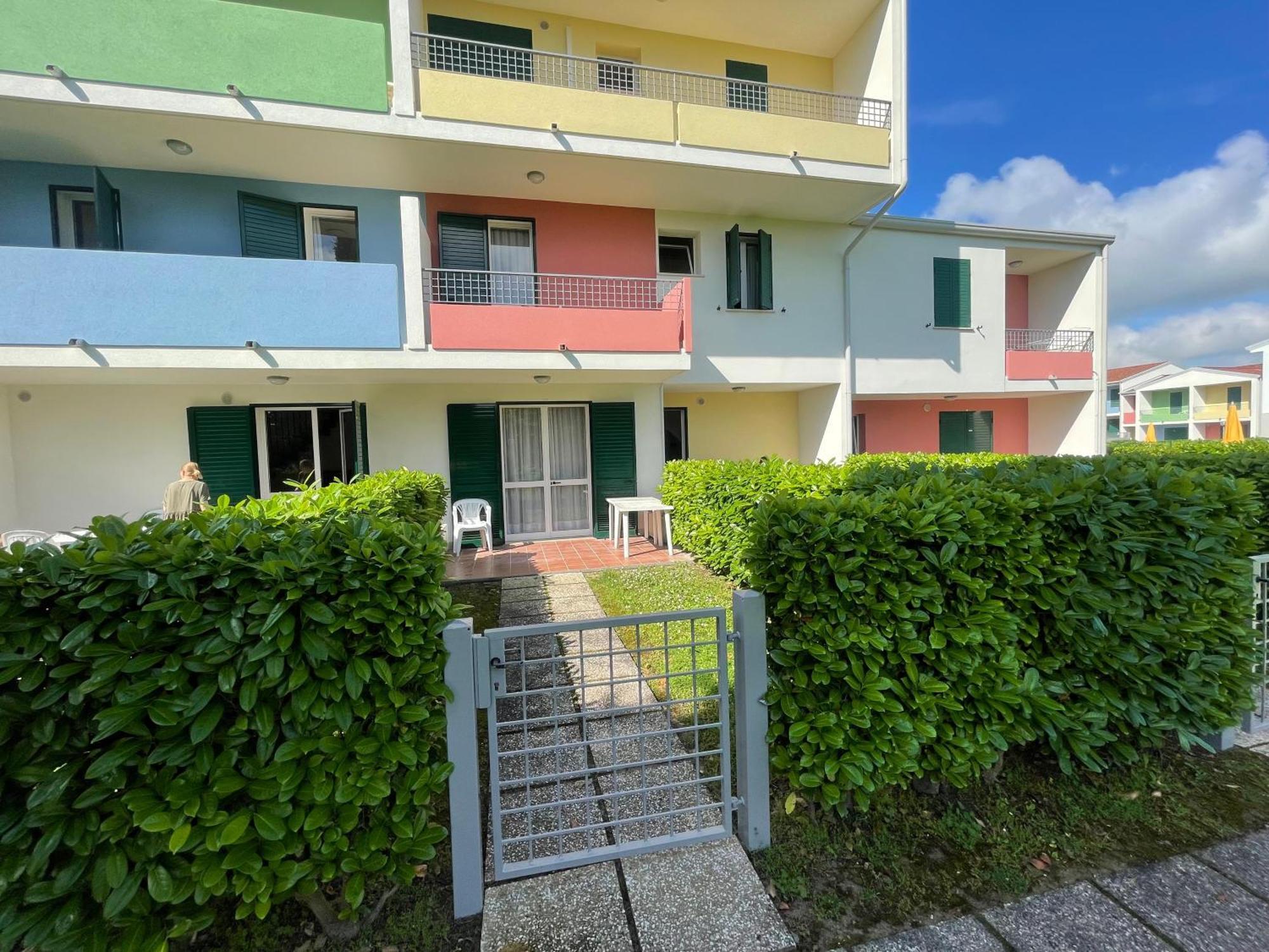 Villaggio Luna Swimmingpool- Agenzia Cocal Caorle Exteriör bild
