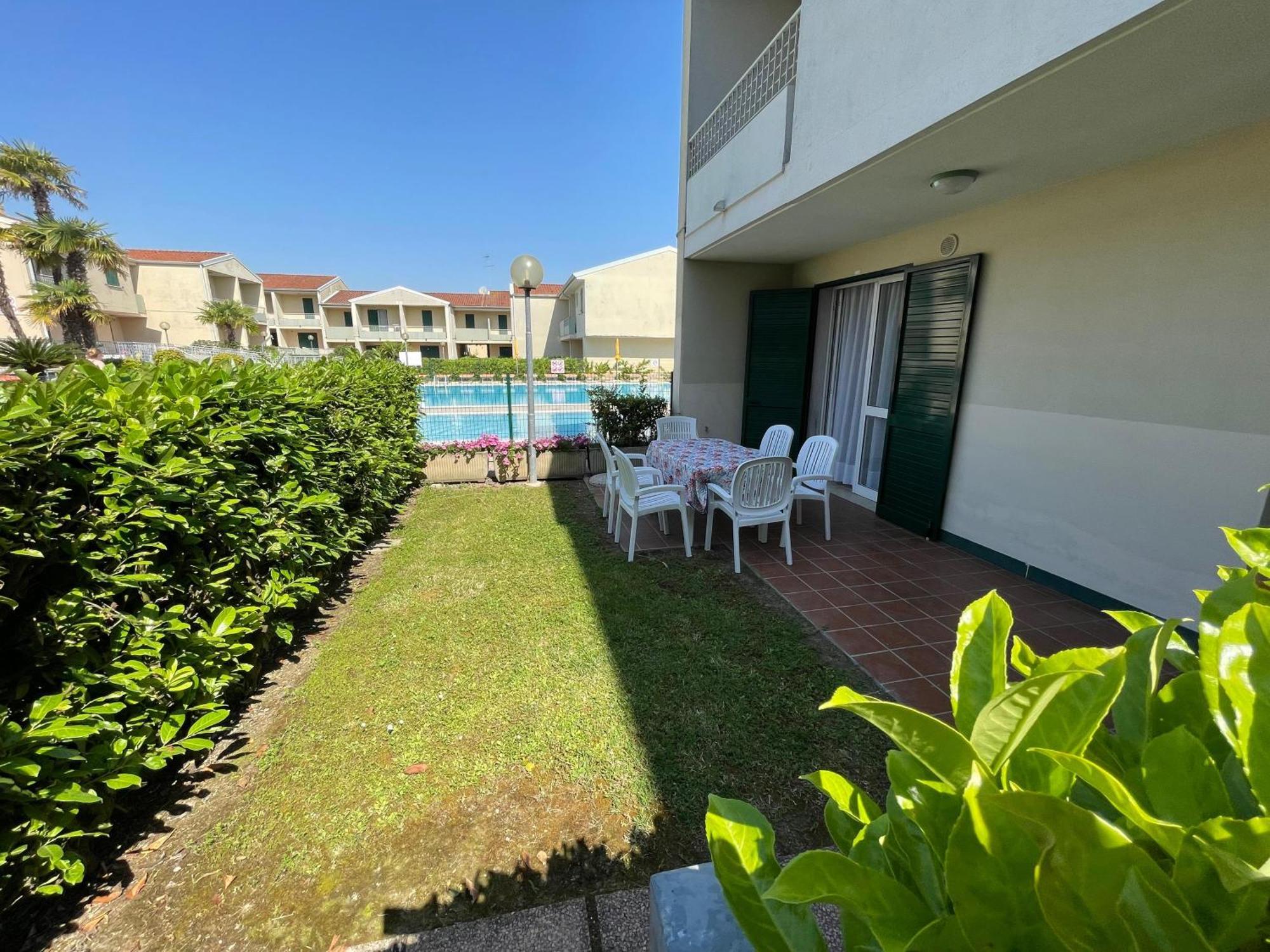 Villaggio Luna Swimmingpool- Agenzia Cocal Caorle Rum bild
