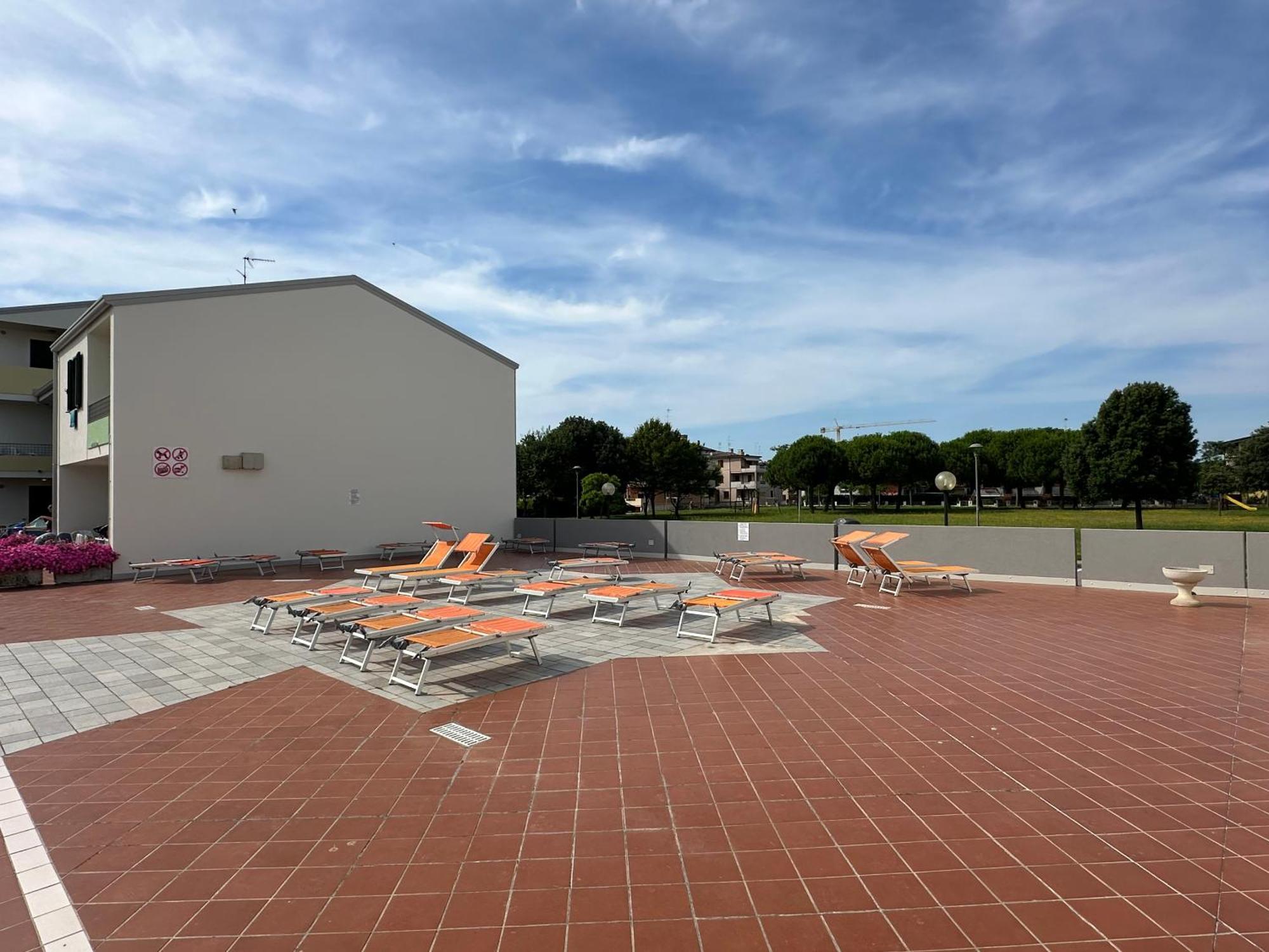 Villaggio Luna Swimmingpool- Agenzia Cocal Caorle Exteriör bild