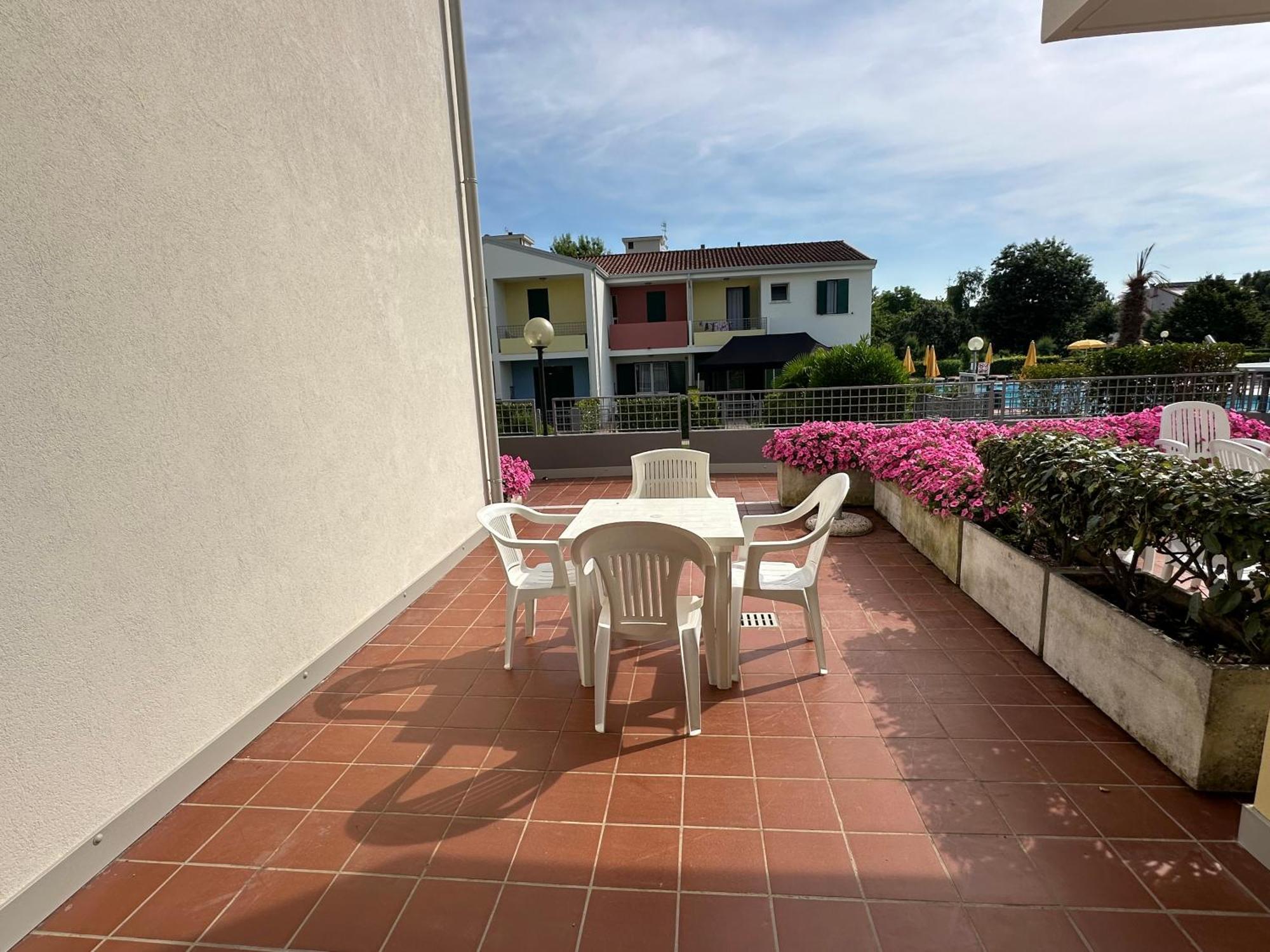 Villaggio Luna Swimmingpool- Agenzia Cocal Caorle Exteriör bild